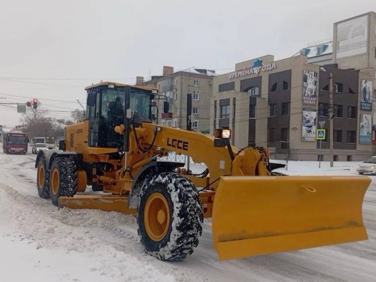 Белогорск ликвидирует последствия очередного снегопада
